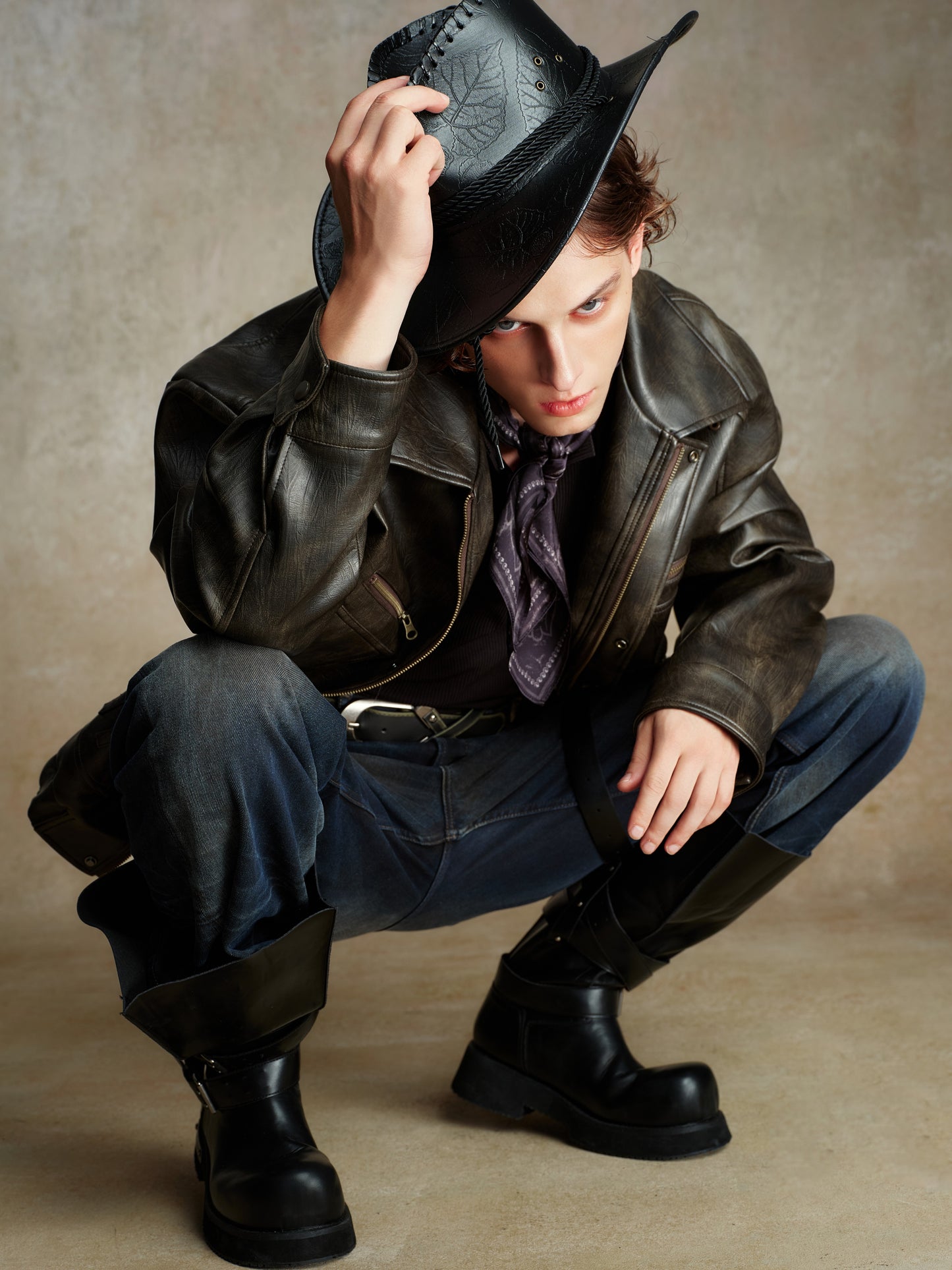 ordúdíordú | Jacket - Brown Leather Jacket with a Silhouette