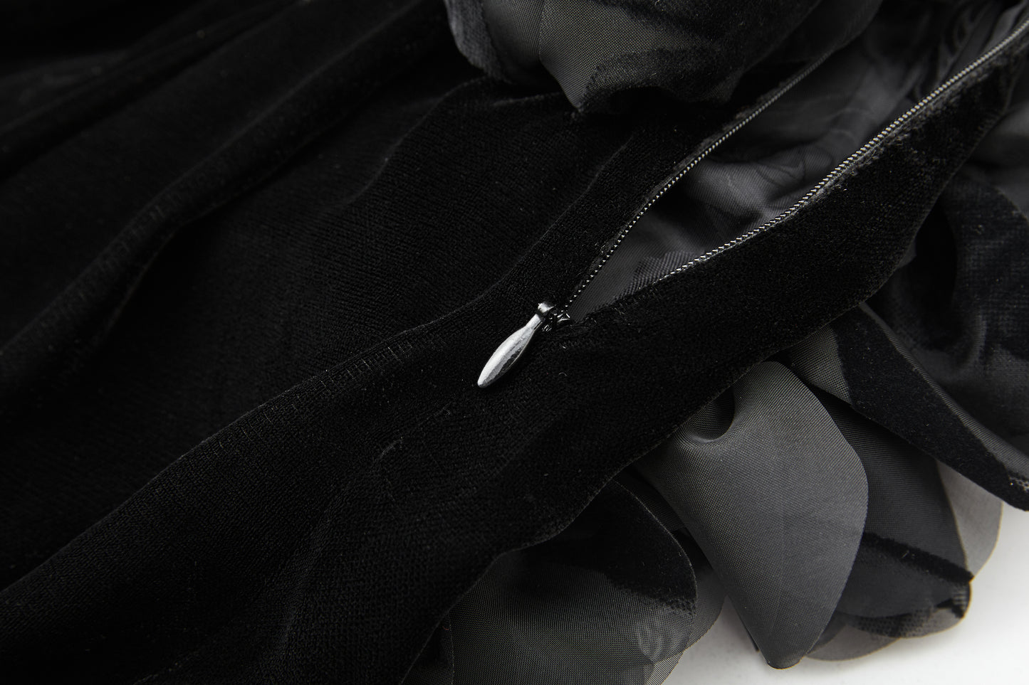 ordúdíordú | Dress - Half Skirt with Black Roses