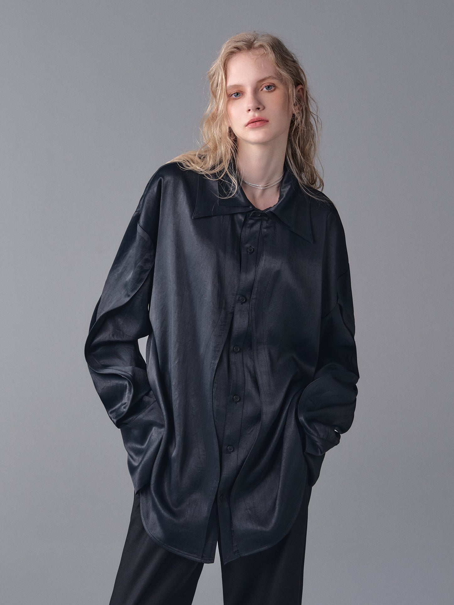 ordúdíordú | Shirt - Double Curved Front Black Shirt