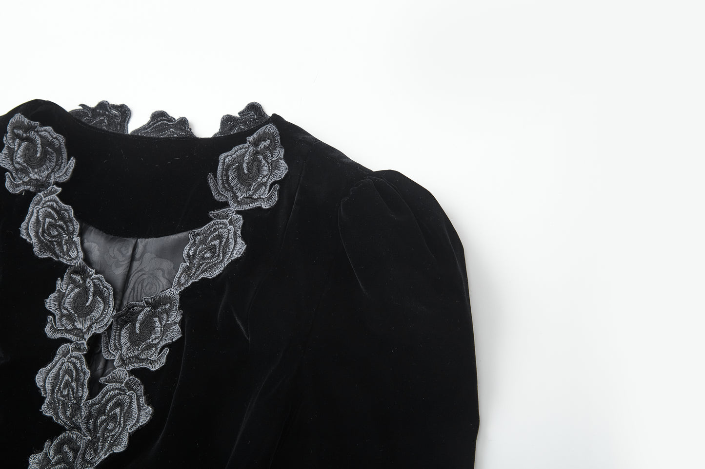 ordúdíordú | Top - Floral Velor Top