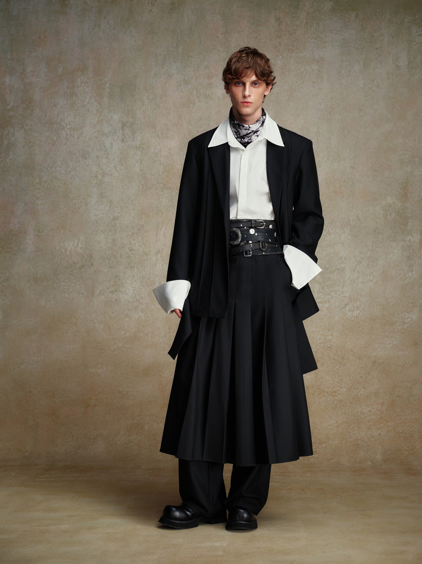 ordúdíordú | Suit - Front Hem Structure Suit