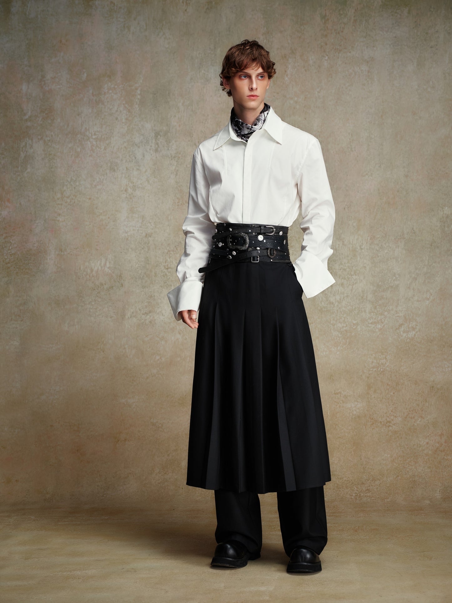 ordúdíordú | Shirts - Shirt with Folded Cuffs and Tie Collar