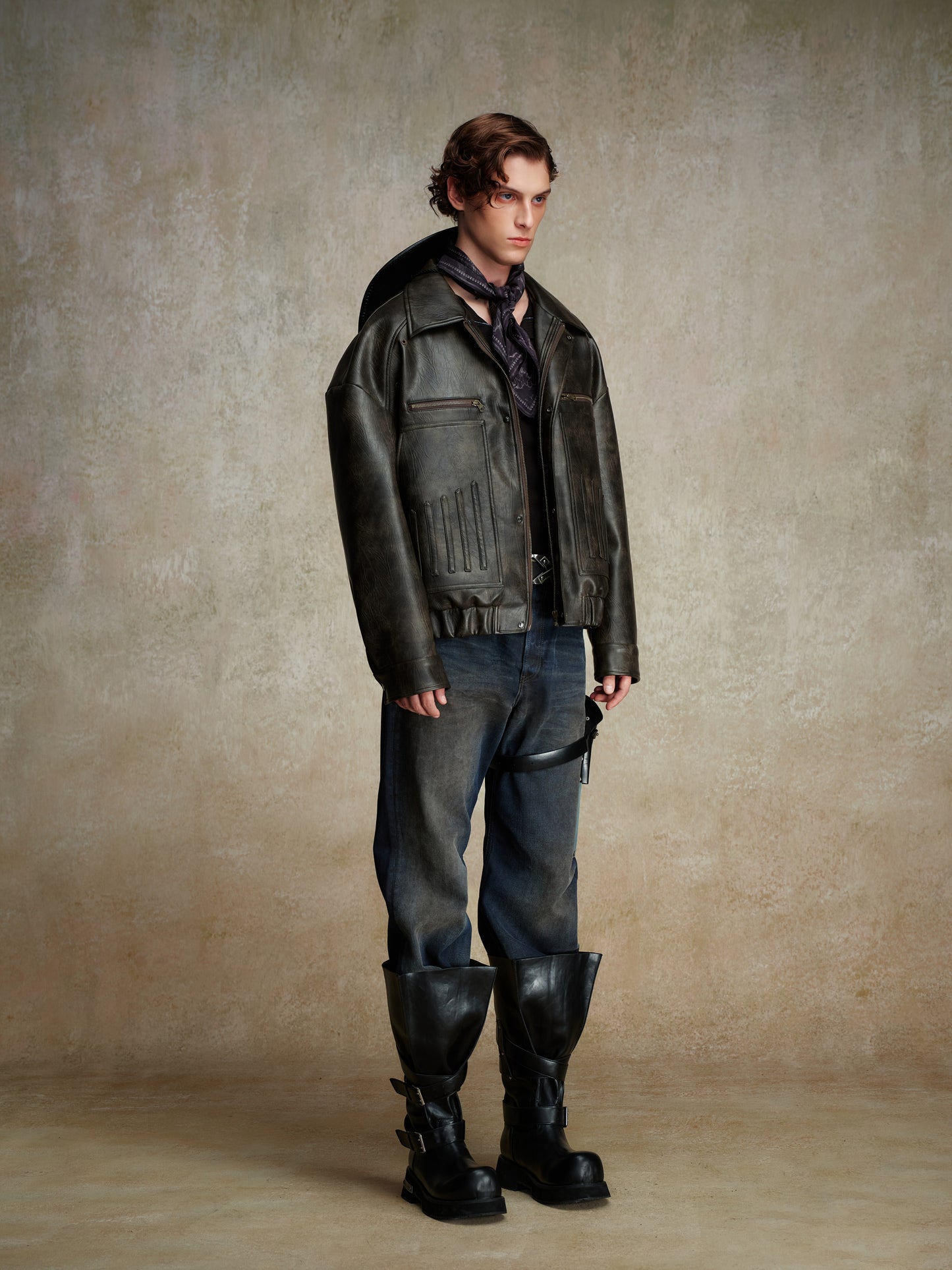 ordúdíordú | Jacket - Brown Leather Jacket with a Silhouette