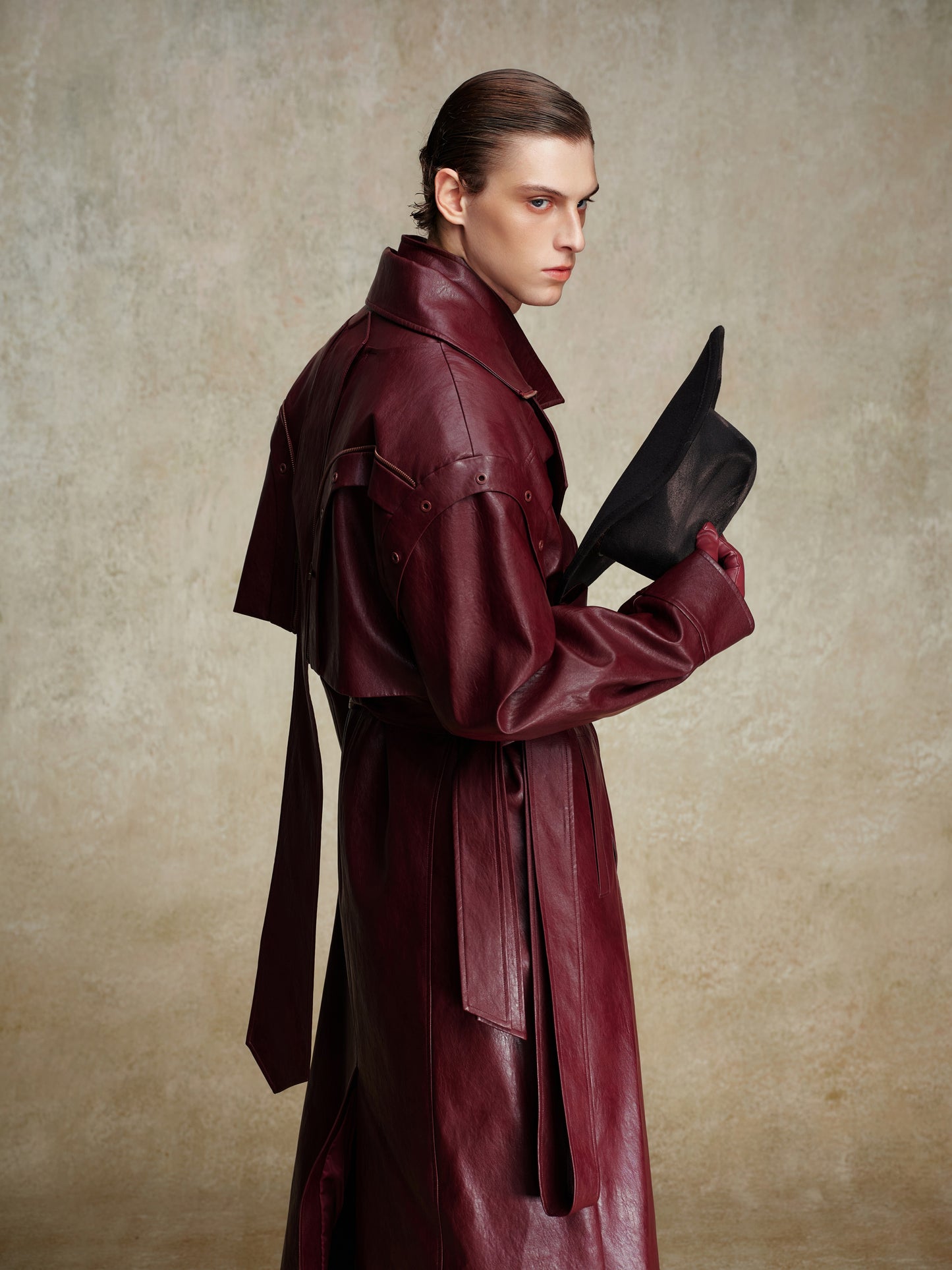 ordúdíordú | Jacket - Black Structured Leather Jacket