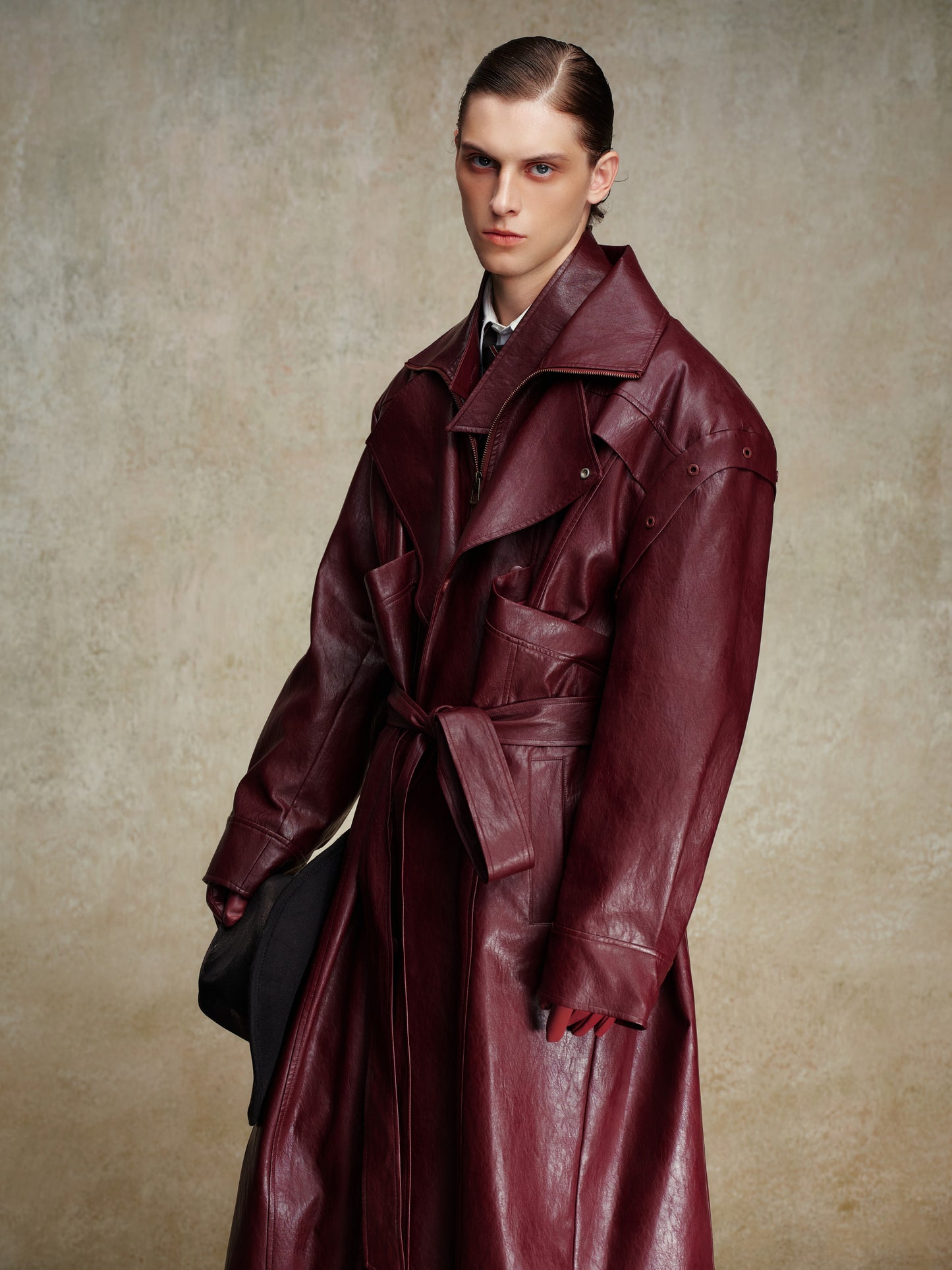 ordúdíordú | Jacket - Black Structured Leather Jacket