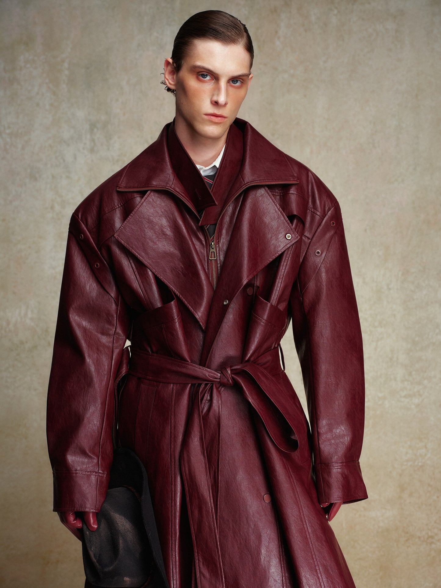 ordúdíordú | Jacket - Black Structured Leather Jacket