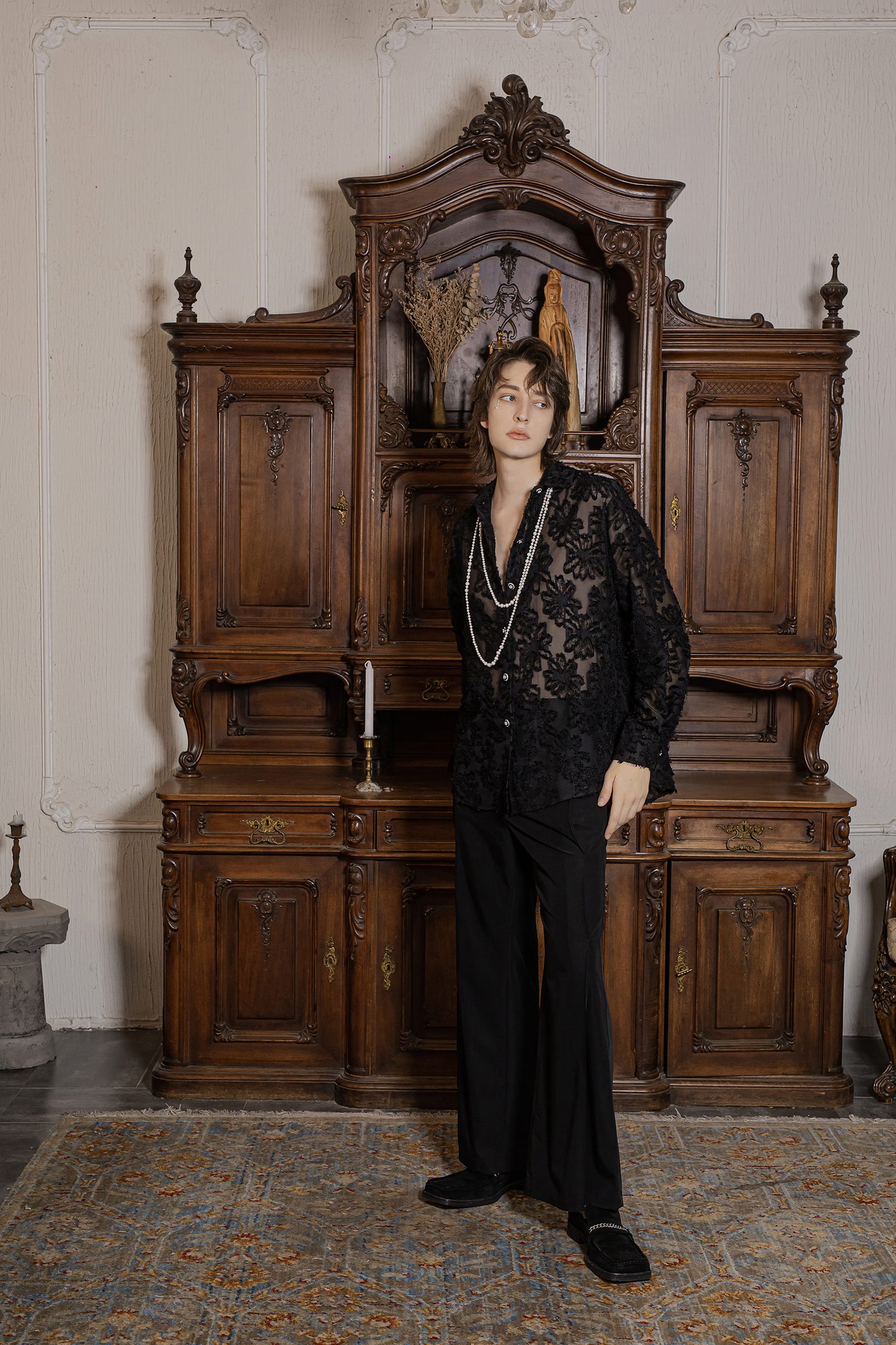 ordúdíordú | Trousers - Bell-Bottomed Lacks with Pleated Sides