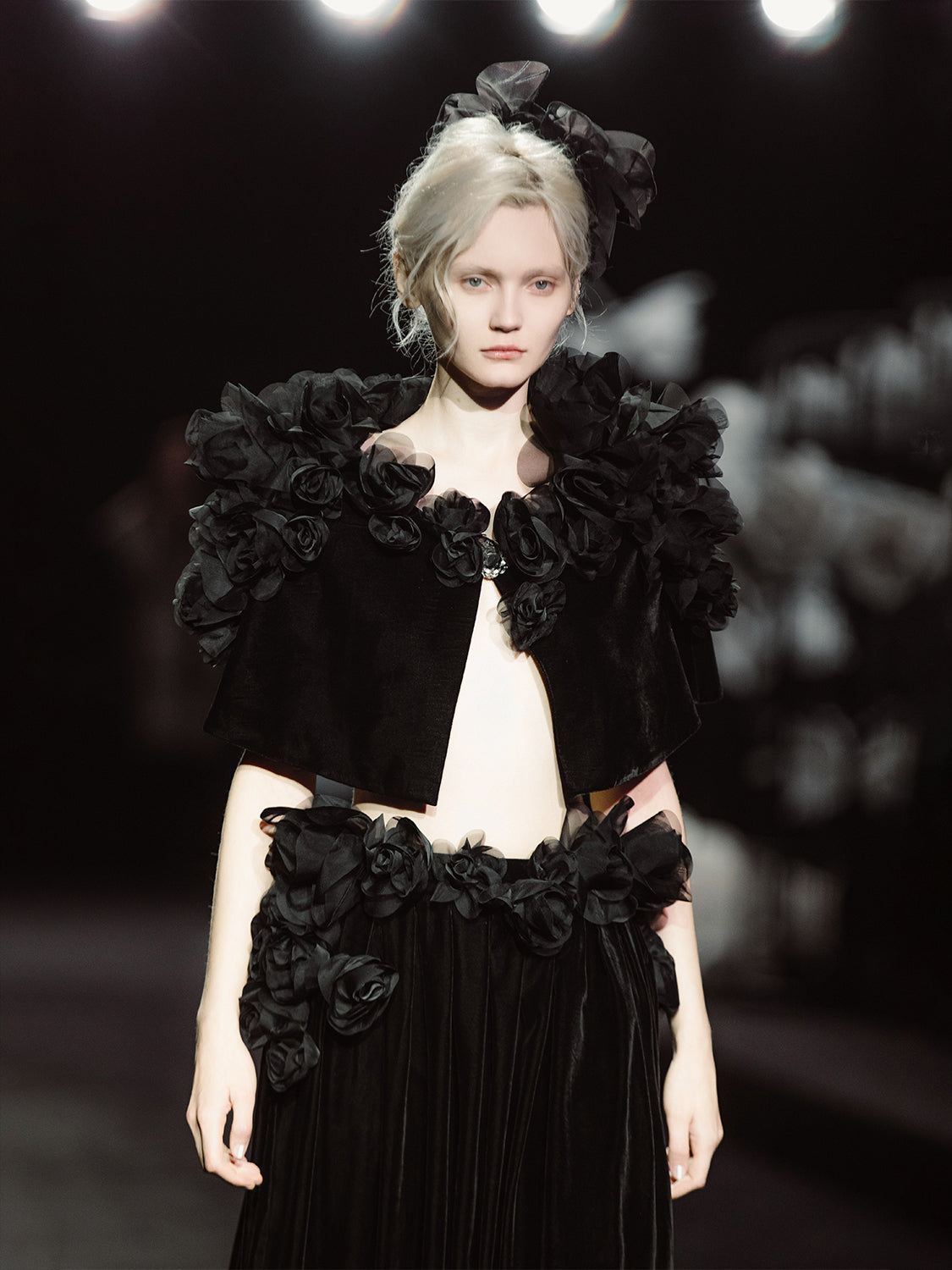 ordúdíordú | Dress - Half Skirt with Black Roses