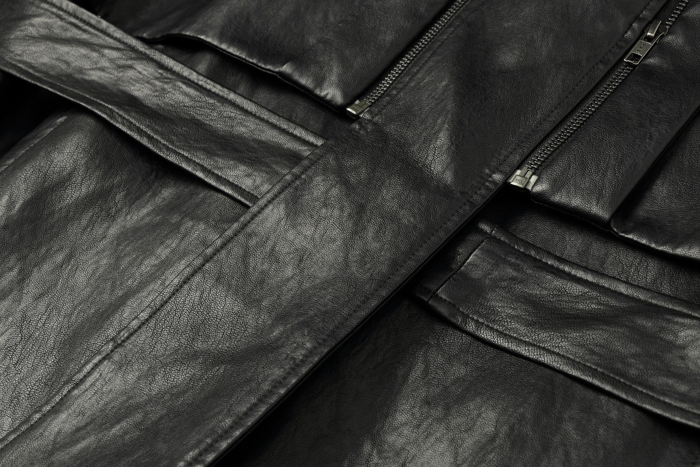 ordúdíordú | Jacket - Black Structured Leather Jacket