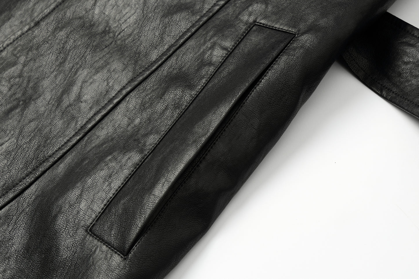 ordúdíordú | Jacket - Black Structured Leather Jacket