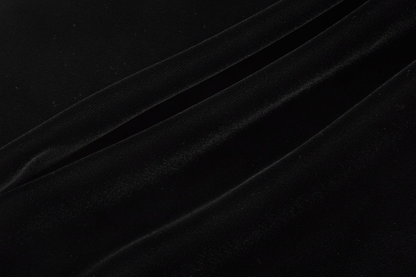 ordúdíordú | Cape - Black Velvet Cape