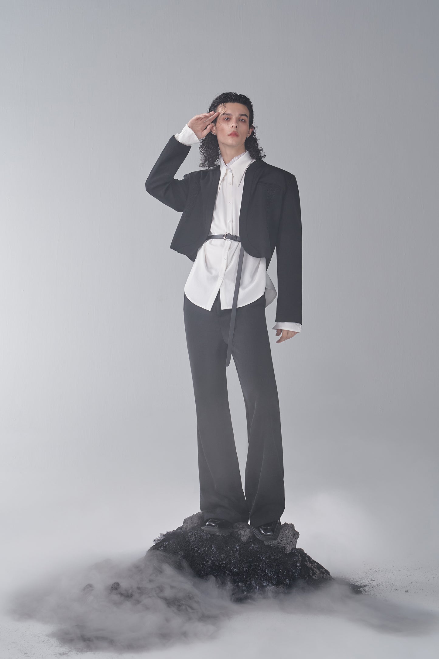 ordúdíordú | Coat - Curved Front Lace Jacket