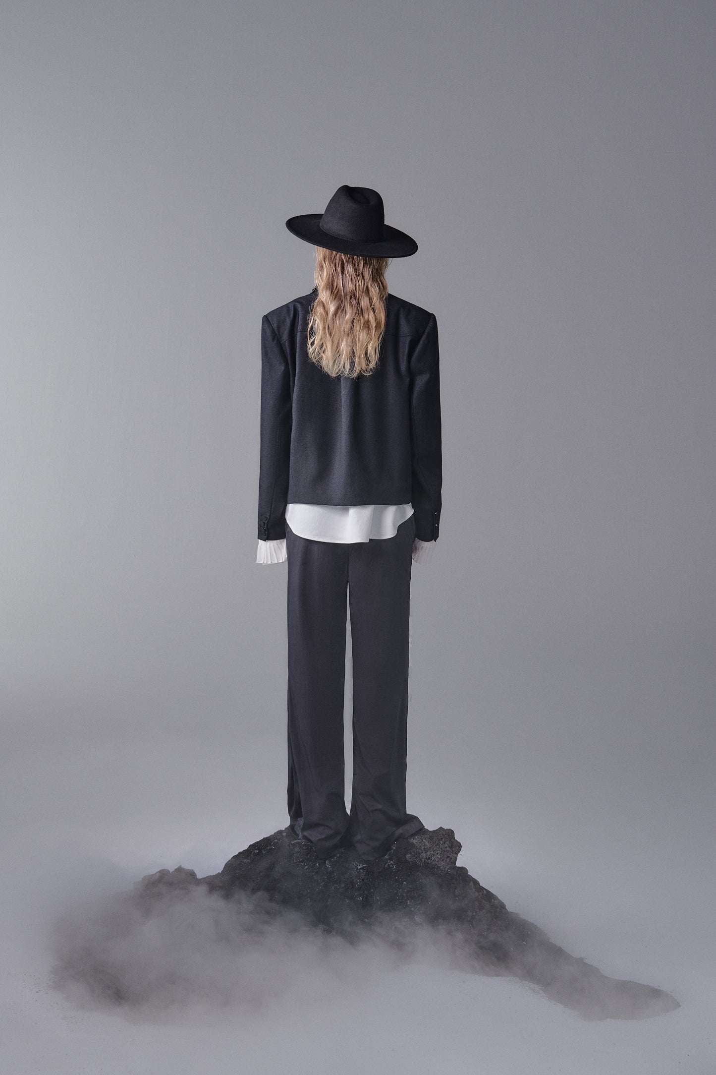 ordúdíordú | Jacket - Diamond Grey Jacket with Collar Embroidery