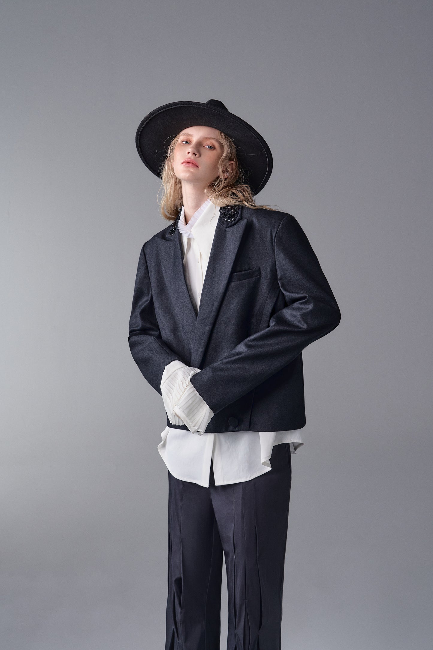 ordúdíordú | Jacket - Diamond Grey Jacket with Collar Embroidery