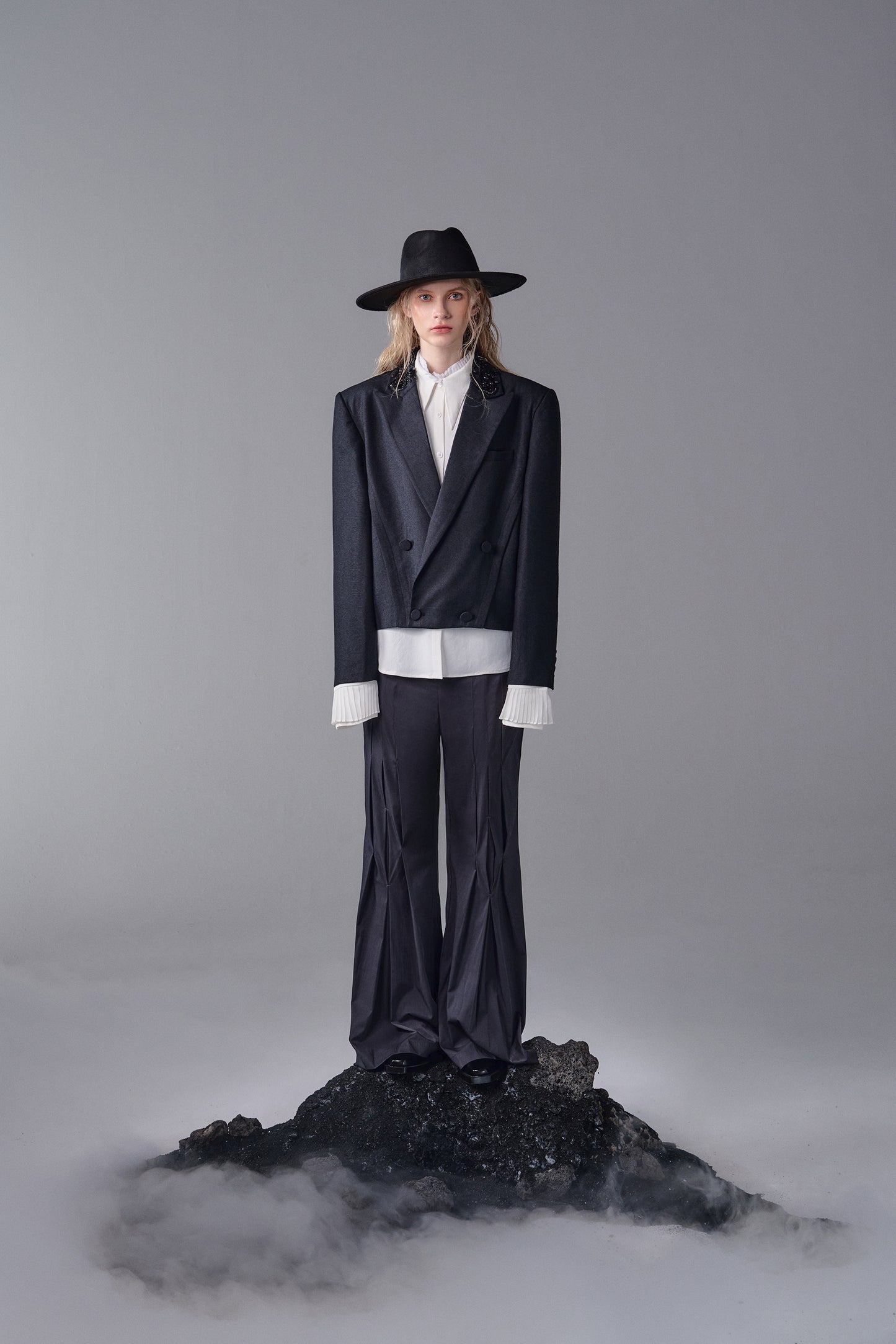 ordúdíordú | Jacket - Diamond Grey Jacket with Collar Embroidery