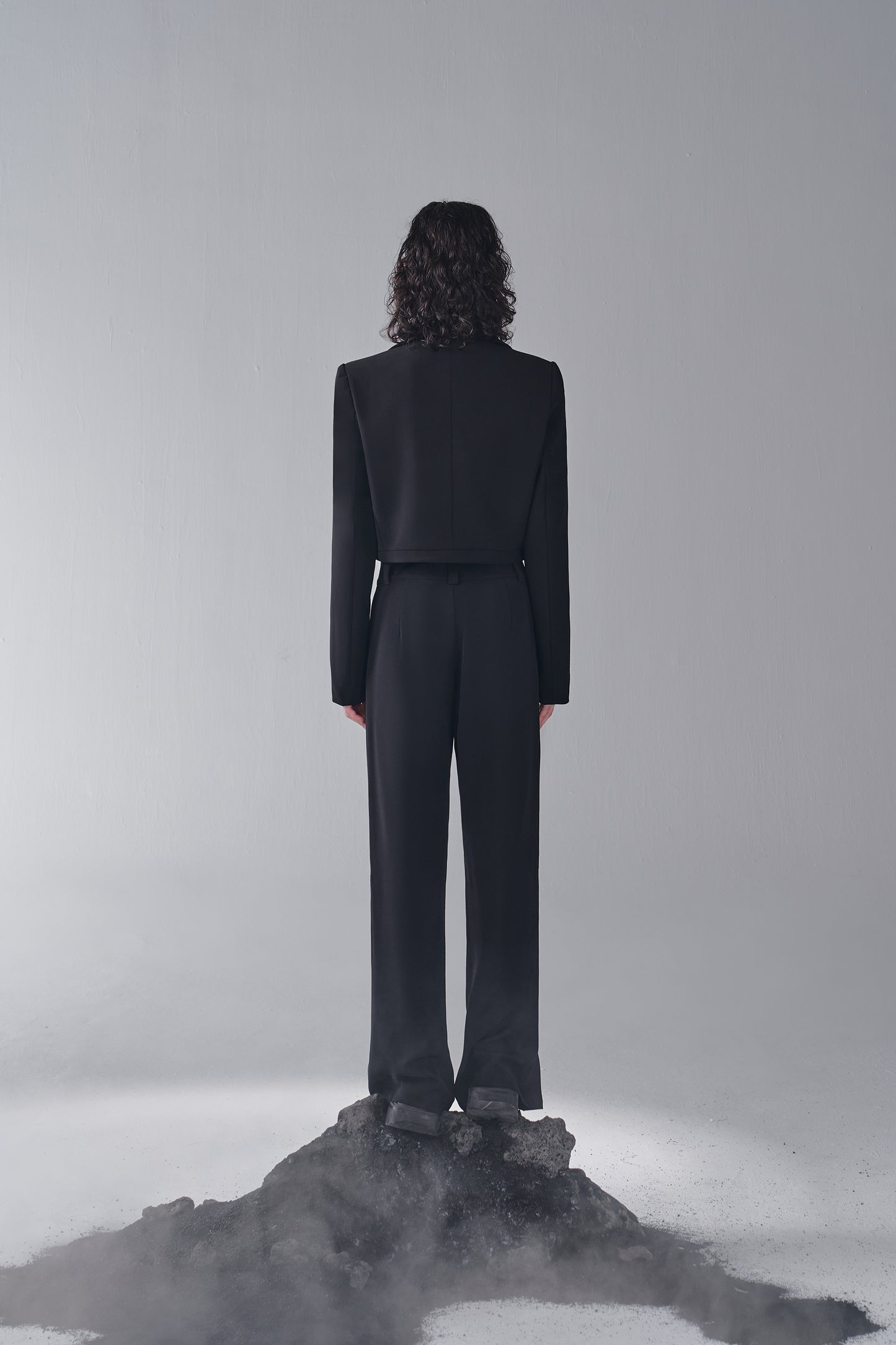 ordúdíordú | Suit - Double Front Piece Textured Layer Short Suit