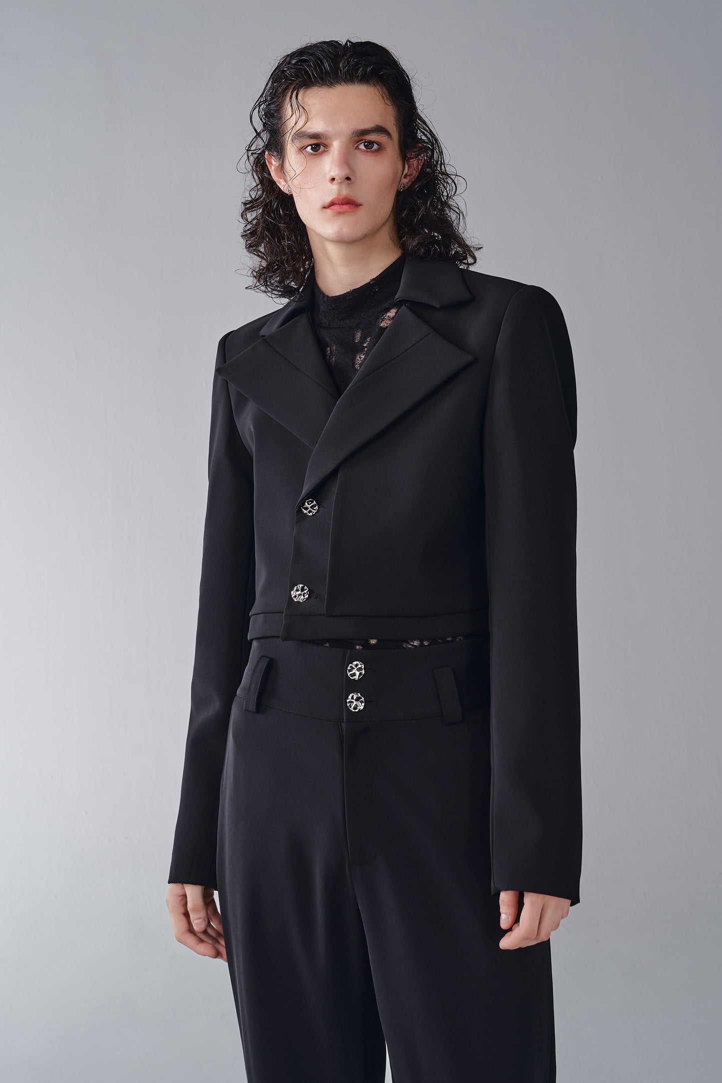 ordúdíordú | Suit - Double Front Piece Textured Layer Short Suit