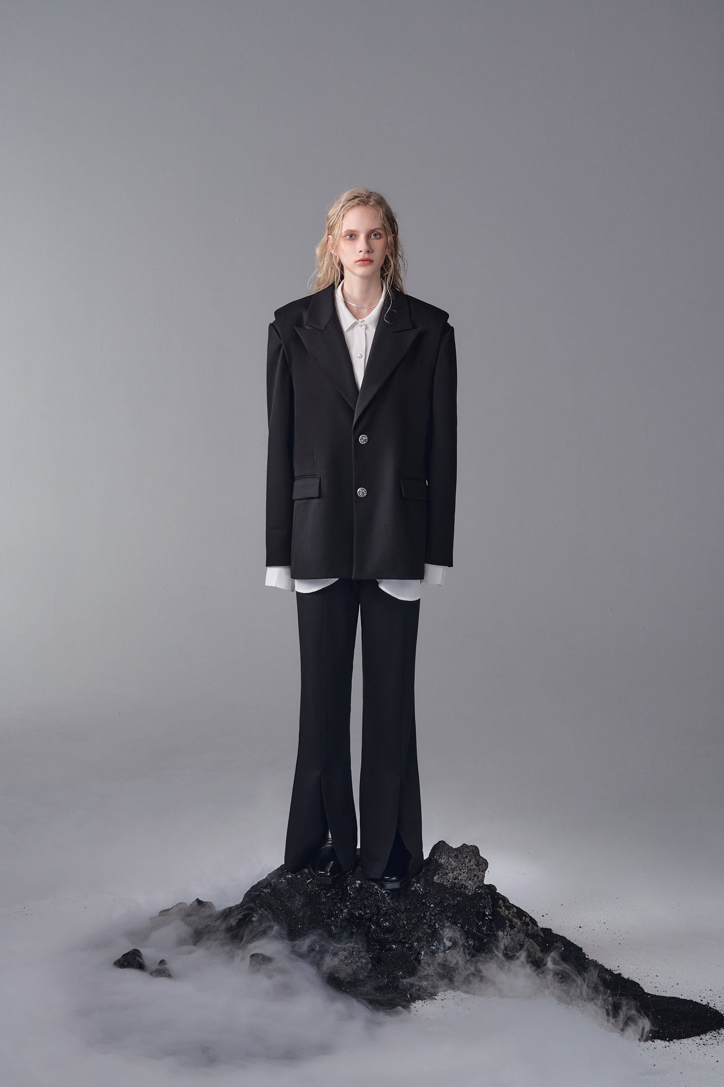 ordúdíordú | Suit - Double Padded Shoulder Suit