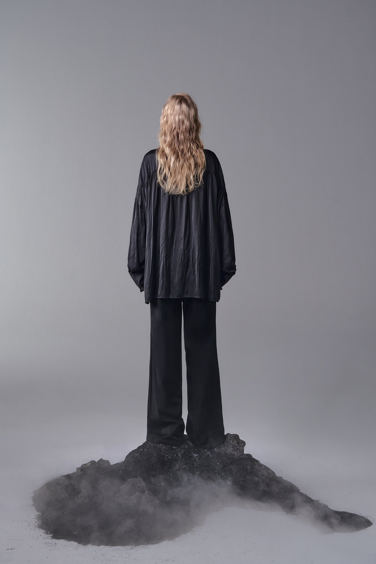 ordúdíordú | Shirt - Elegant Black Shirt with Floral Pleats on Front Flap and Cuff