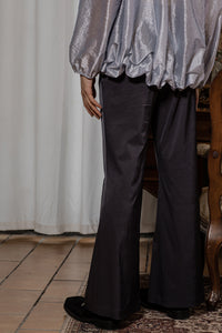 ordúdíordú | Trousers - Flared Trousers with Three Front and Middle Pleats