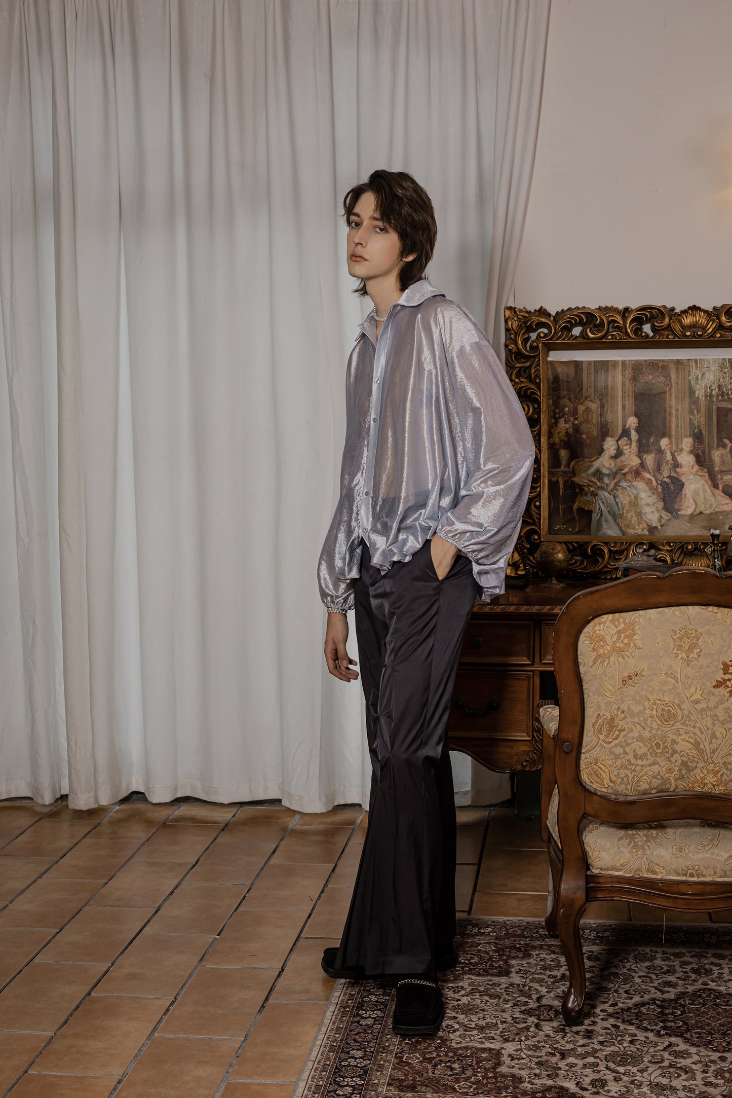 ordúdíordú | Trousers - Flared Trousers with Three Front and Middle Pleats
