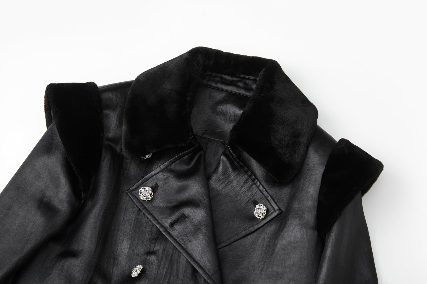ordúdíordú | Accessory - Glossy Imitation Fur Coat