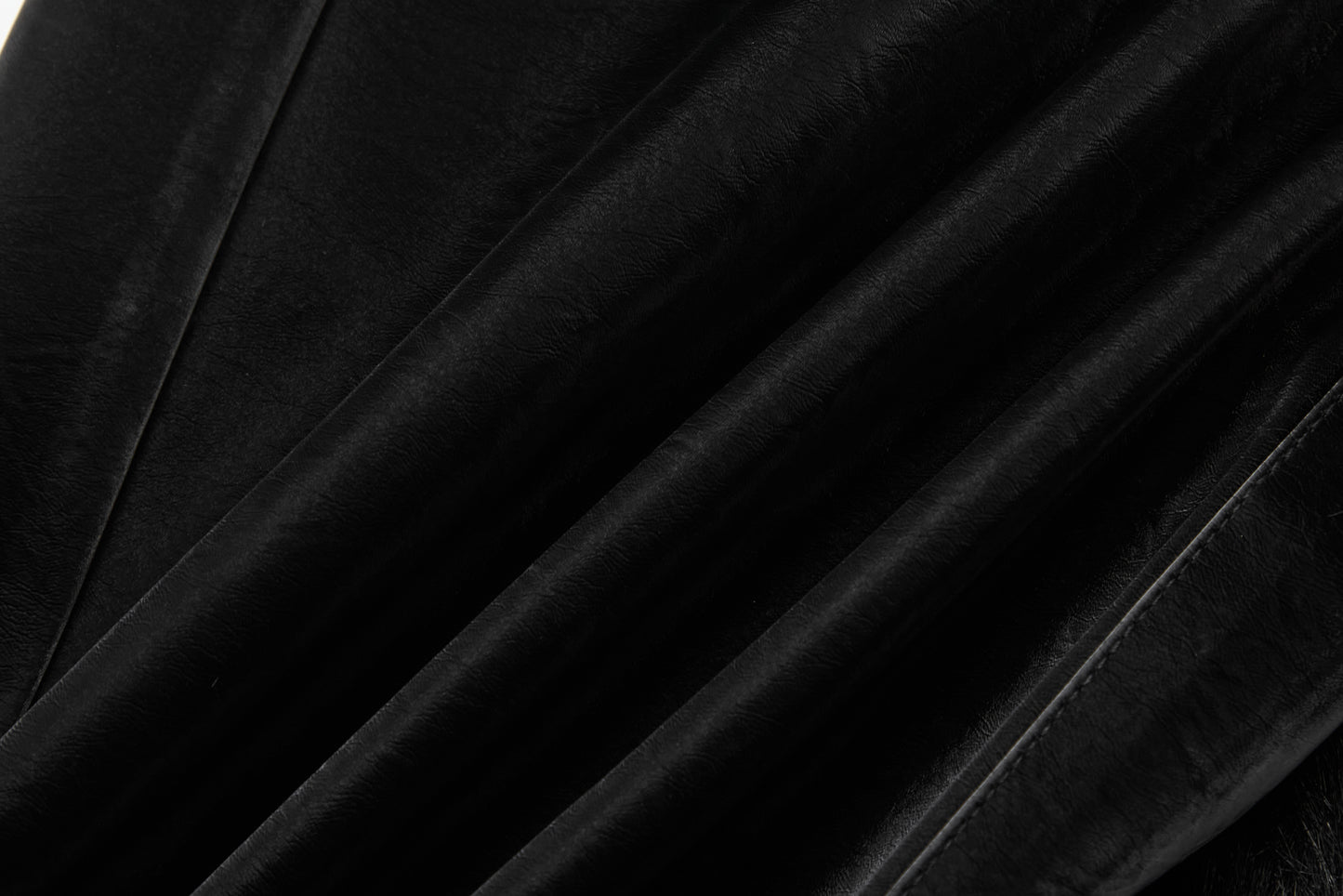 ordúdíordú | Trousers - Glossy Imitation Leather Fur Trousers