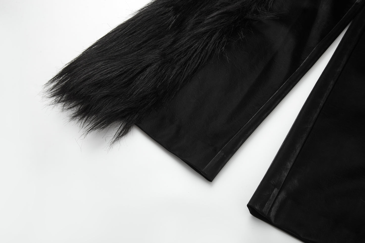ordúdíordú | Trousers - Glossy Imitation Leather Fur Trousers