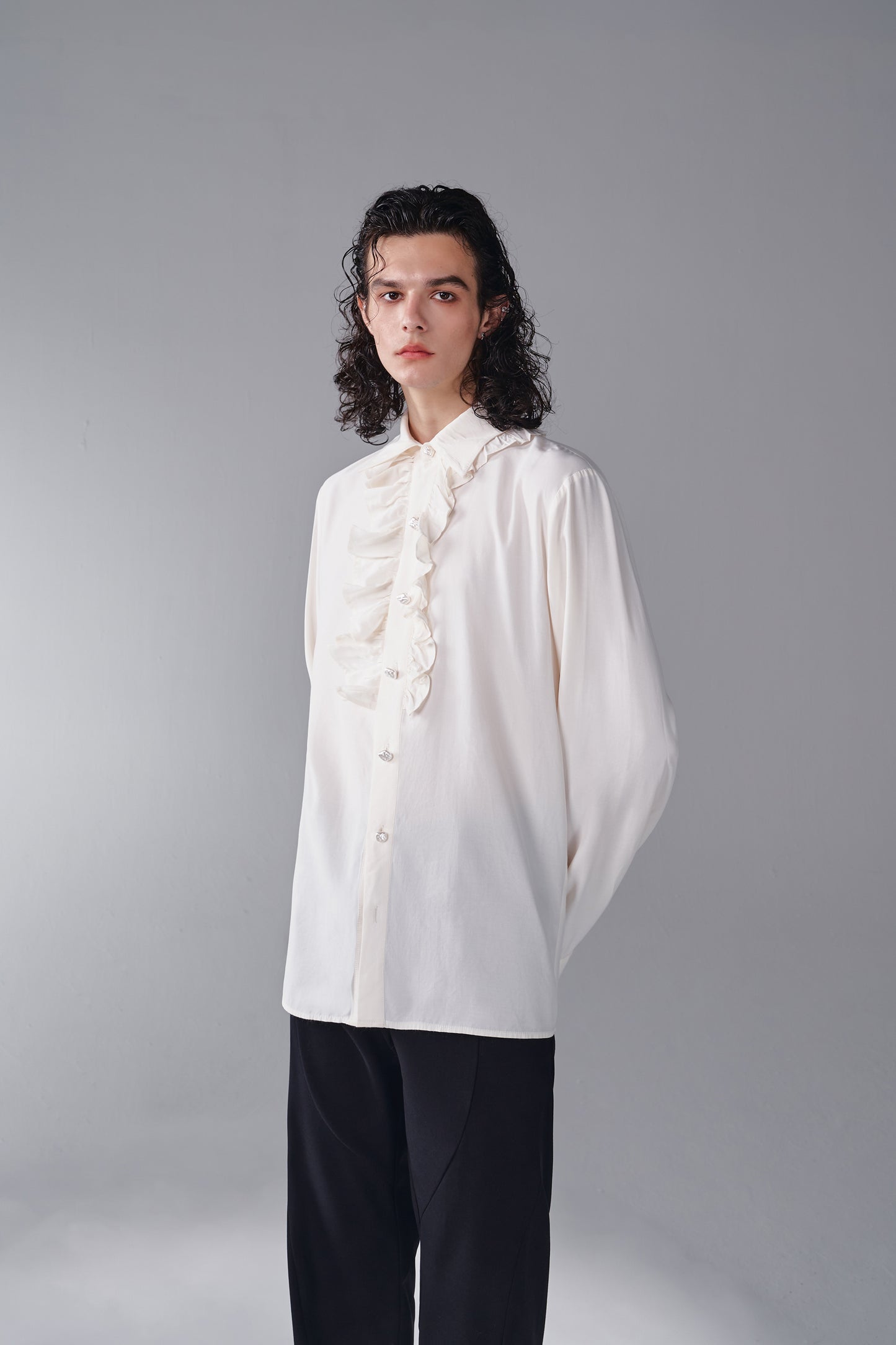 ordúdíordú | Shirt - Half Front Pleated Elegant White Shirt