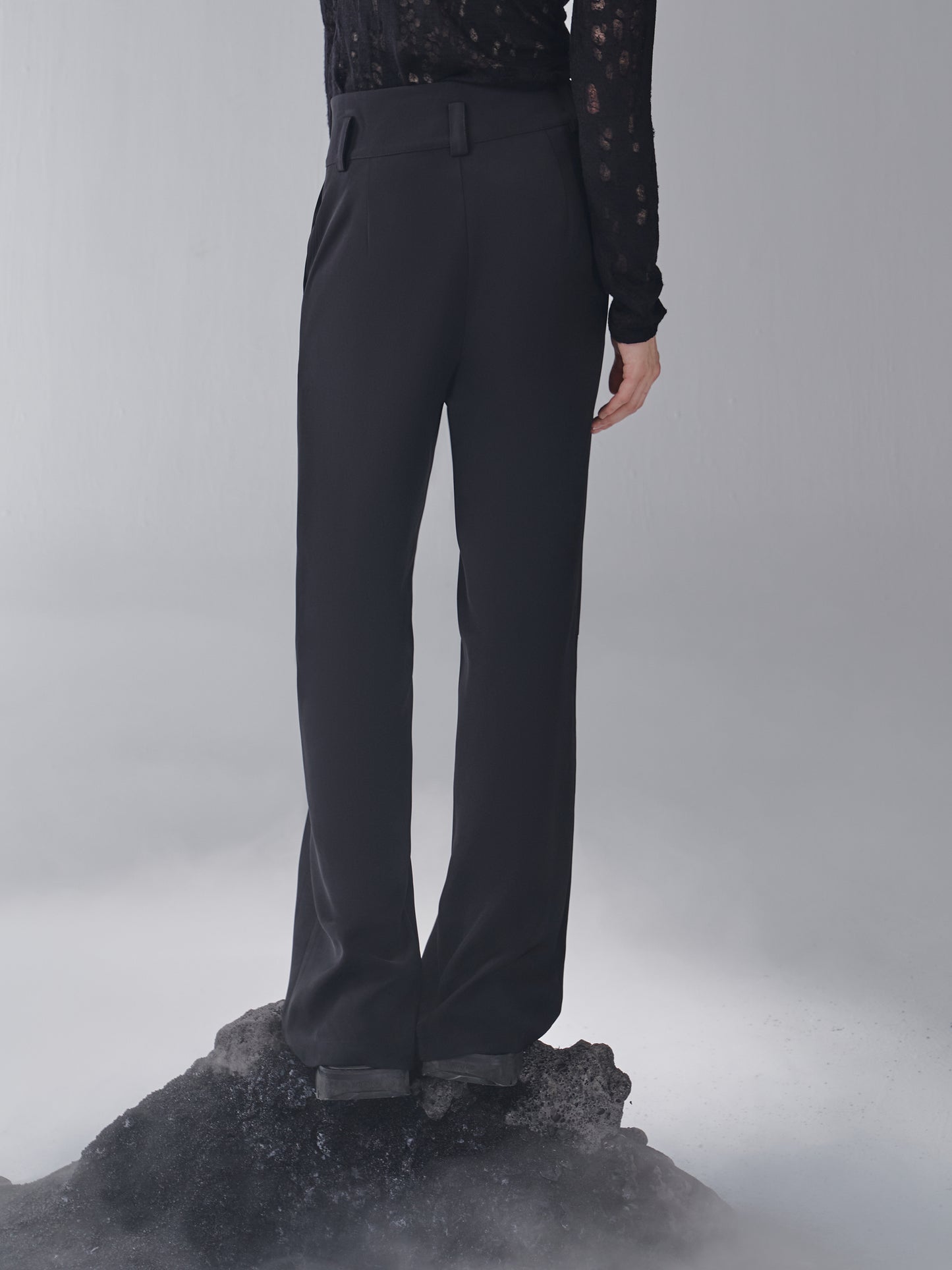 ordúdíordú | Trousers - High-waisted Double-button Box Pleated Pants
