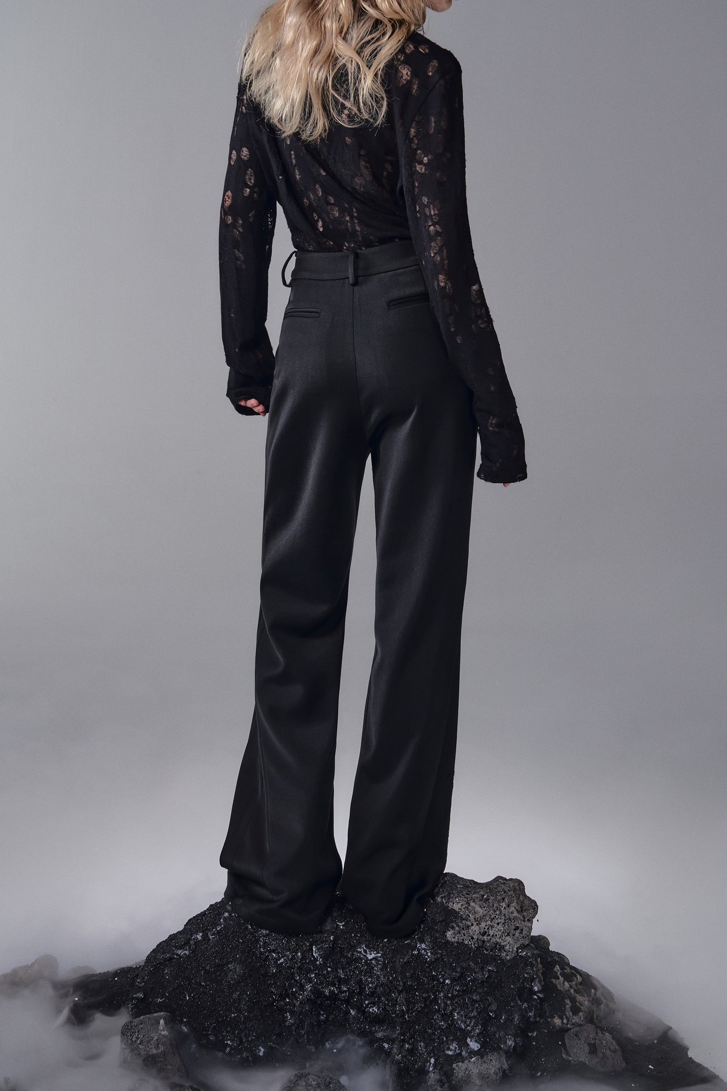ordúdíordú | Trousers - Loose-cut Embroidered Bell-bottomed Trousers