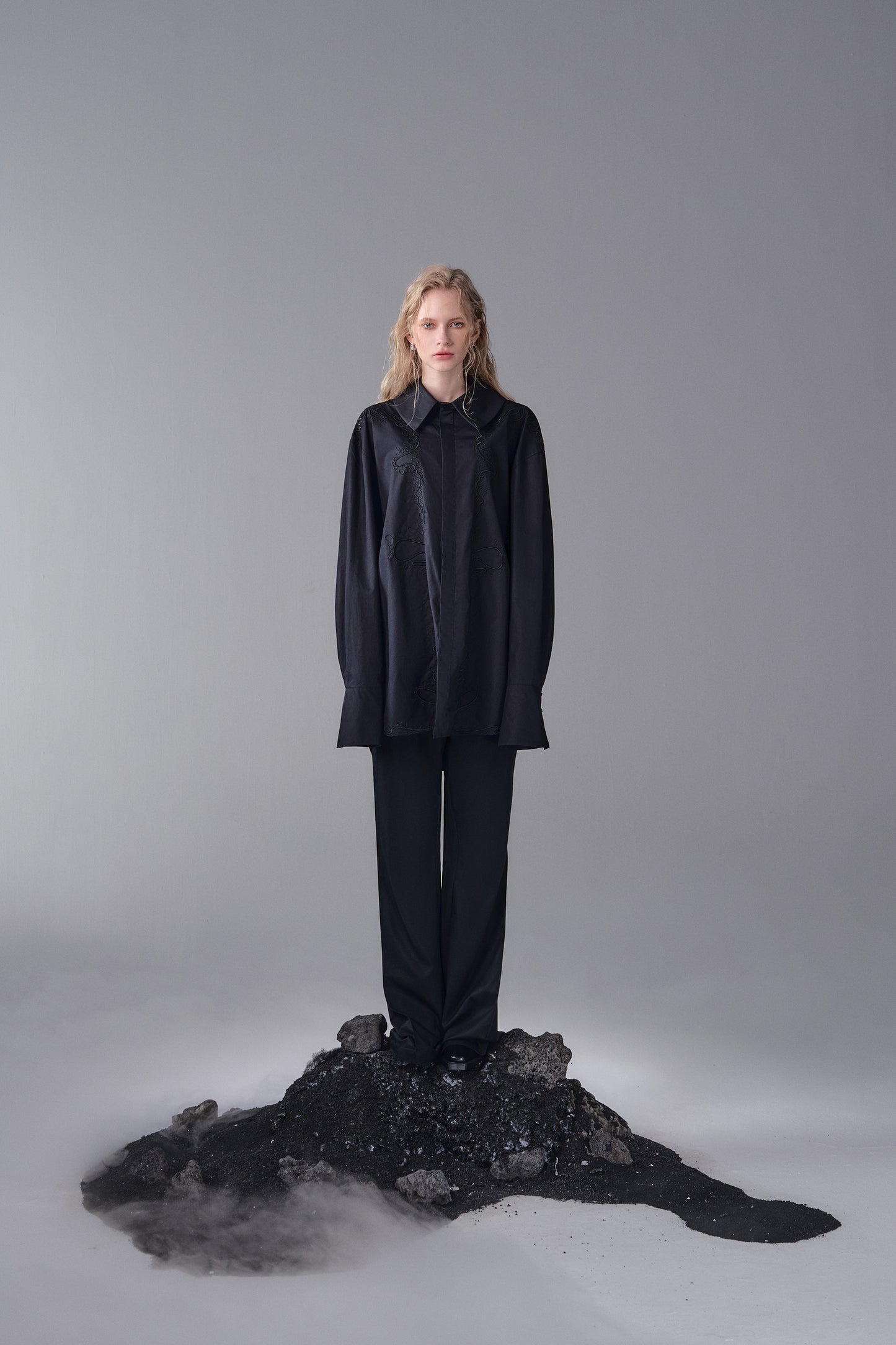 ordúdíordú | Shirt - Loose Wide Shirt with Bell Sleeves