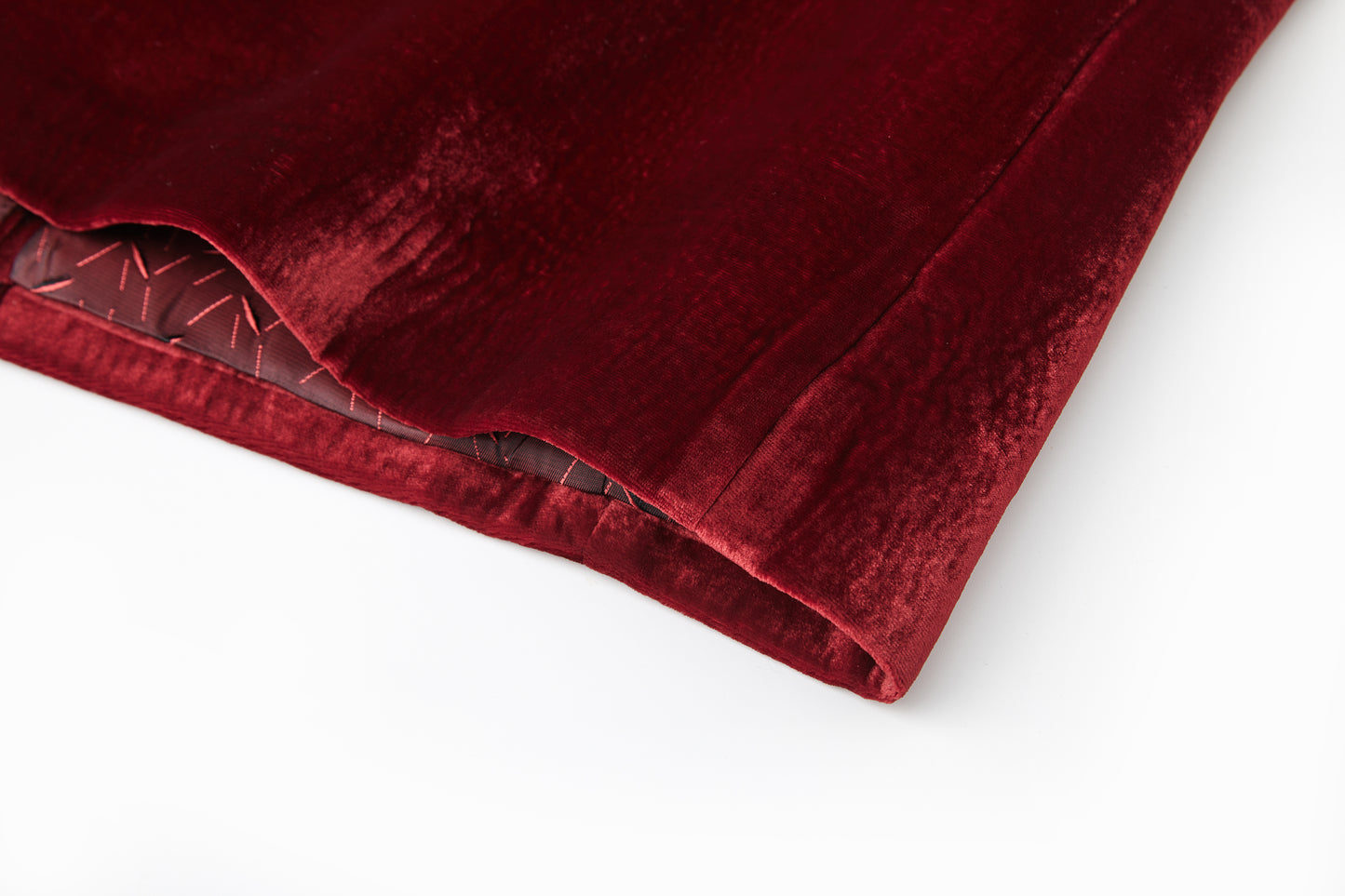 ordúdíordú | Suit- Red Velvet Suit with Pressed Diamond