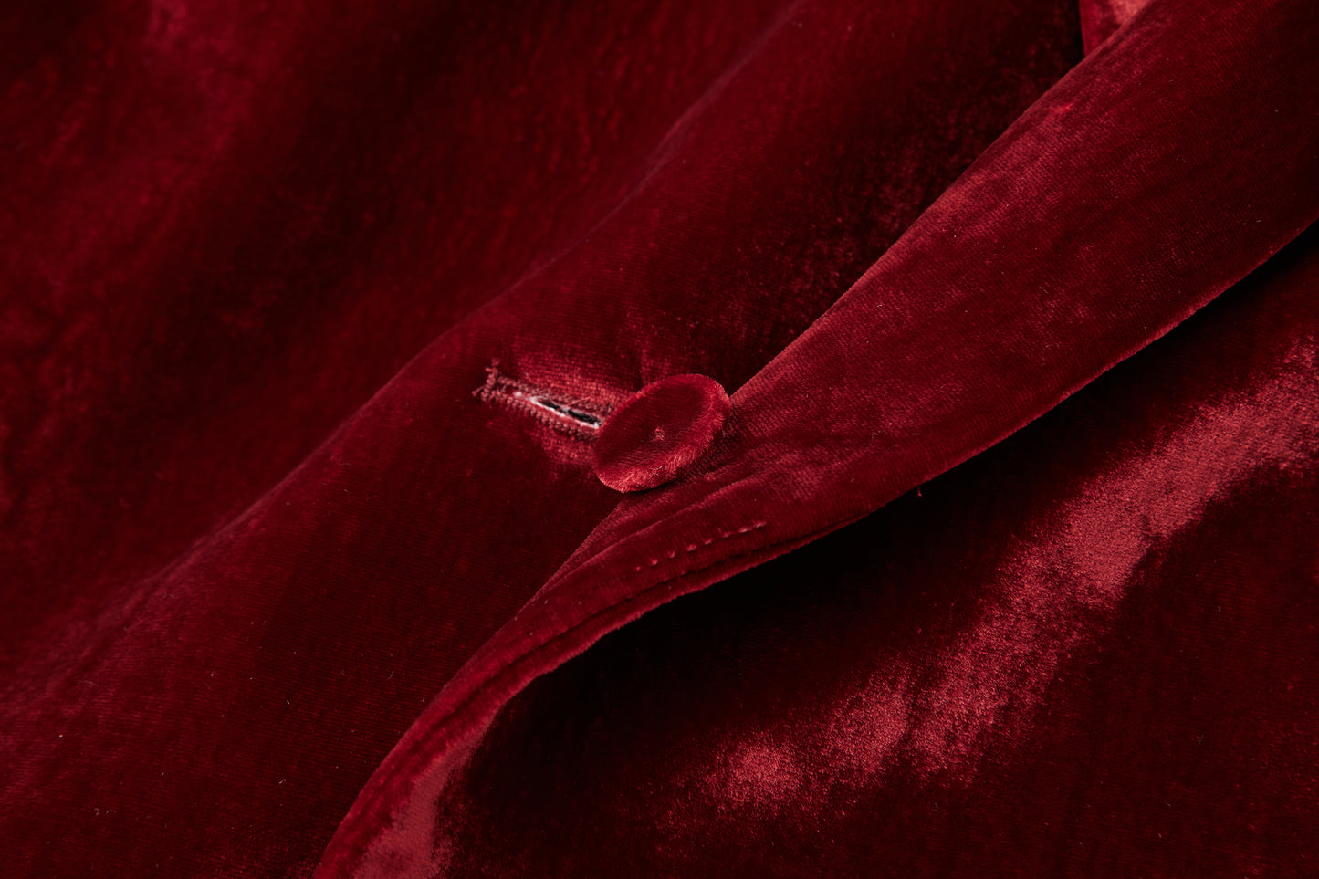 ordúdíordú | Suit- Red Velvet Suit with Pressed Diamond