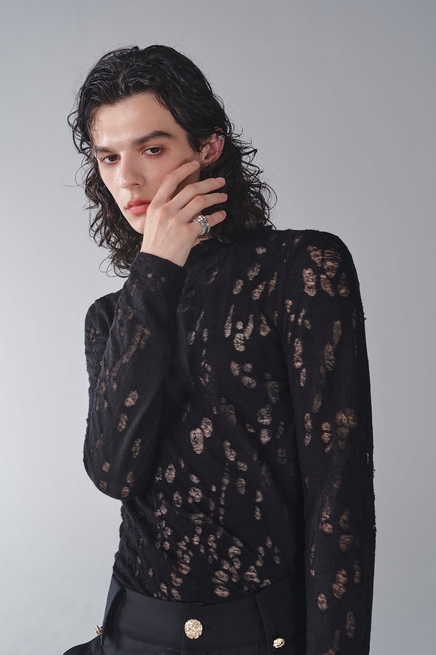 ordúdíordú | Top - Ripped Black Sweater