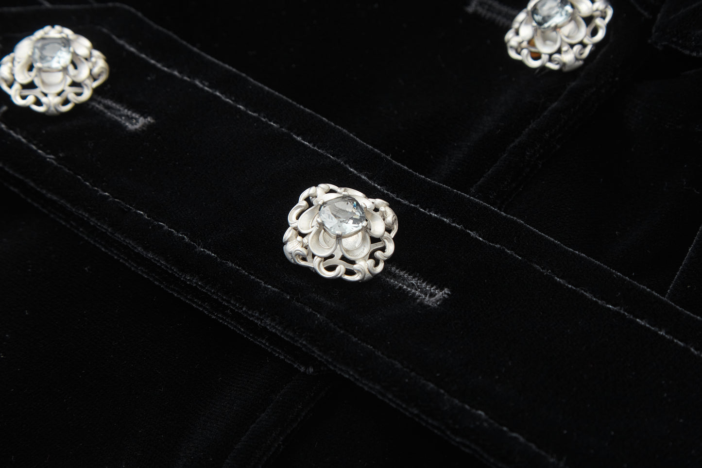 ordúdíordú | Suit - Six-button Suit