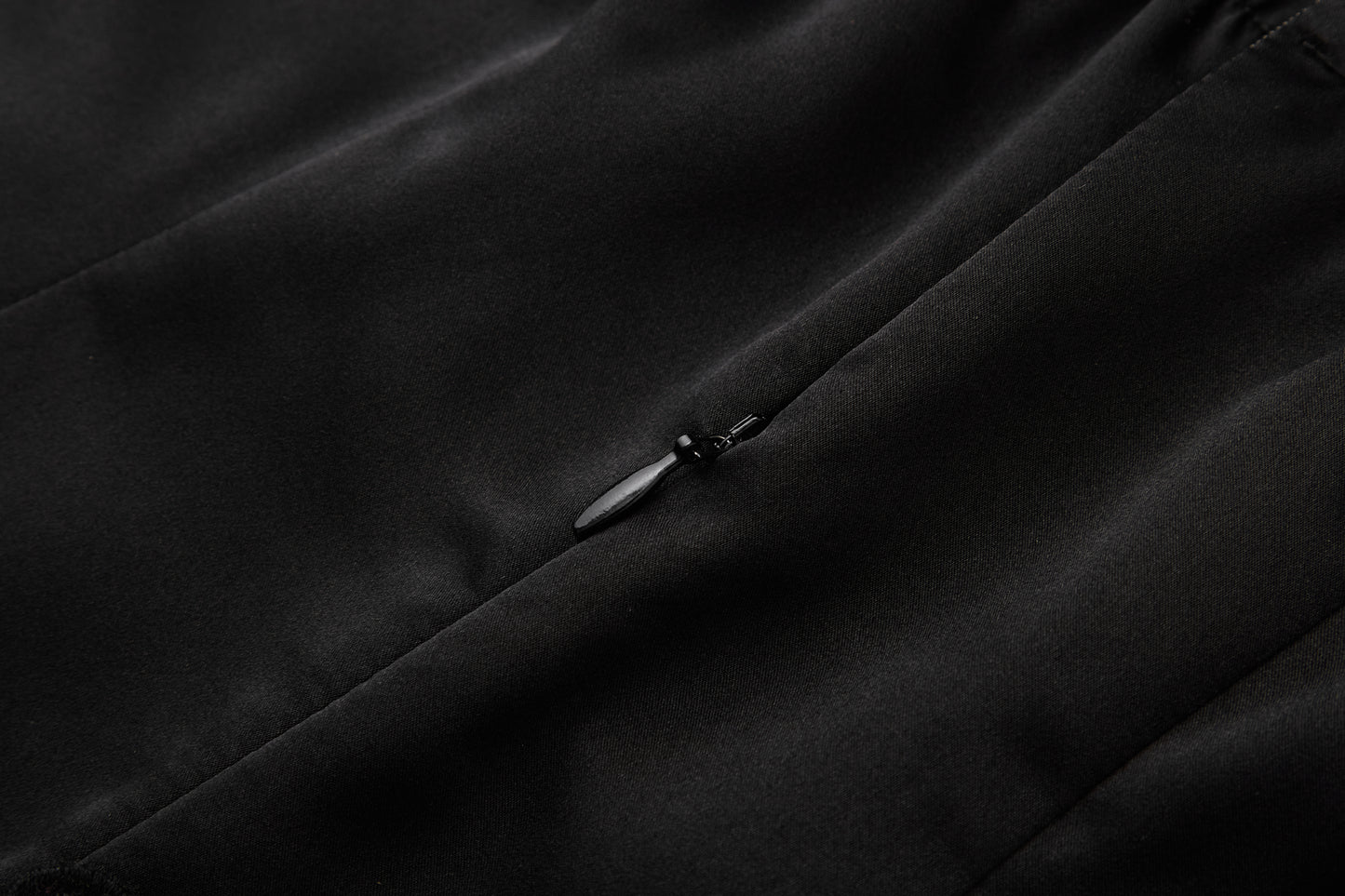ordúdíordú | Dress - Strapless Dress with Black Roses
