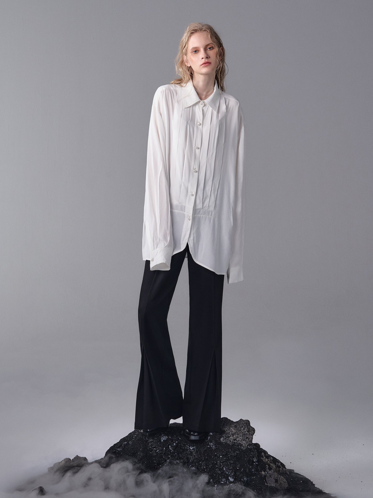 ordúdíordú | Shirt - Vertical Pleated Layer Front Piece White Shirt
