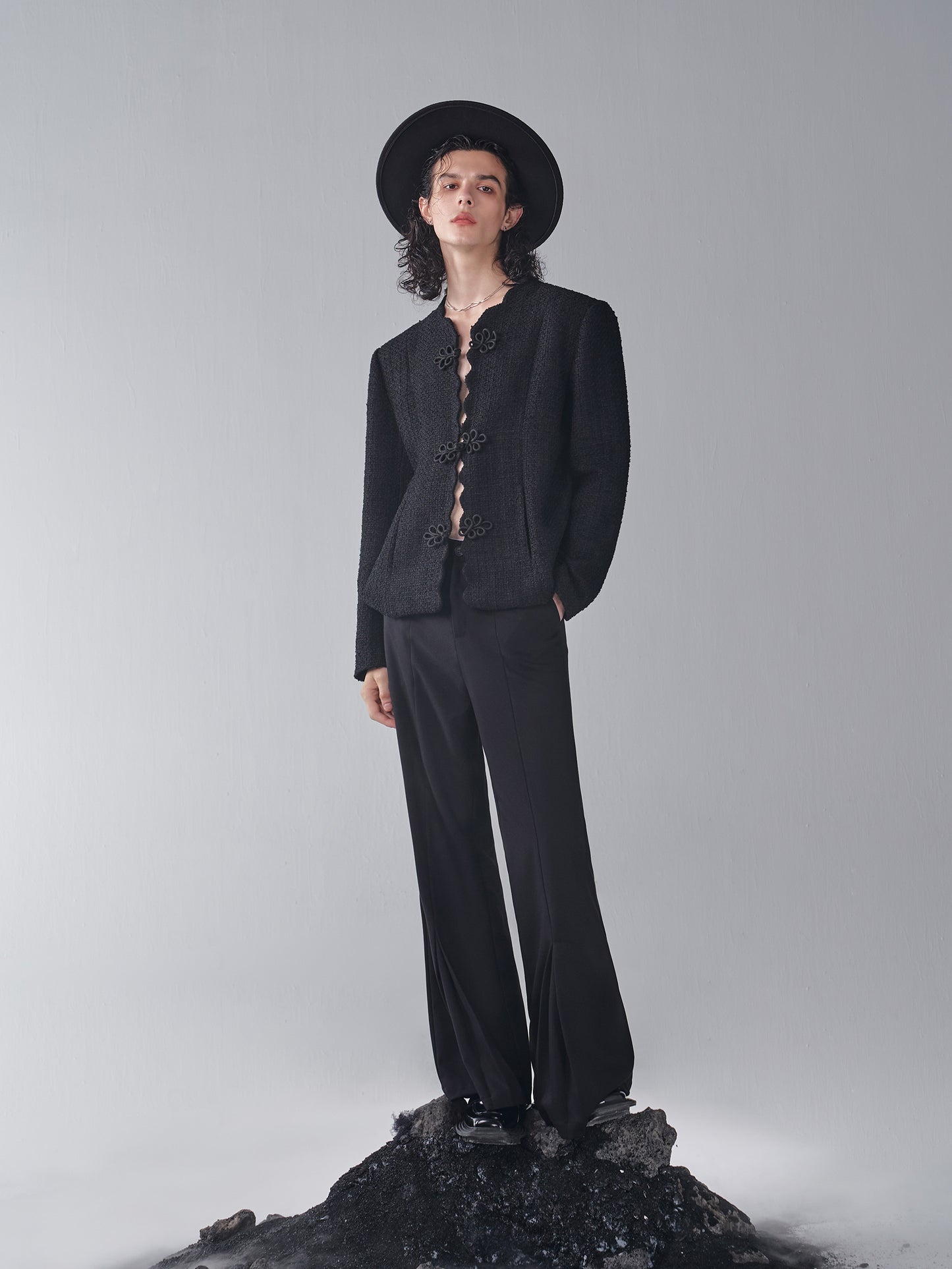 ordúdíordú | Coat - Coat with wavy flap button