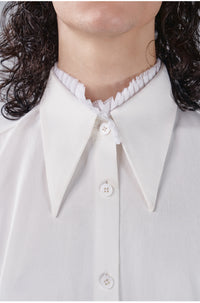 ordúdíordú | Shirt - White Shirt with Short Ruffled Collar and Lace