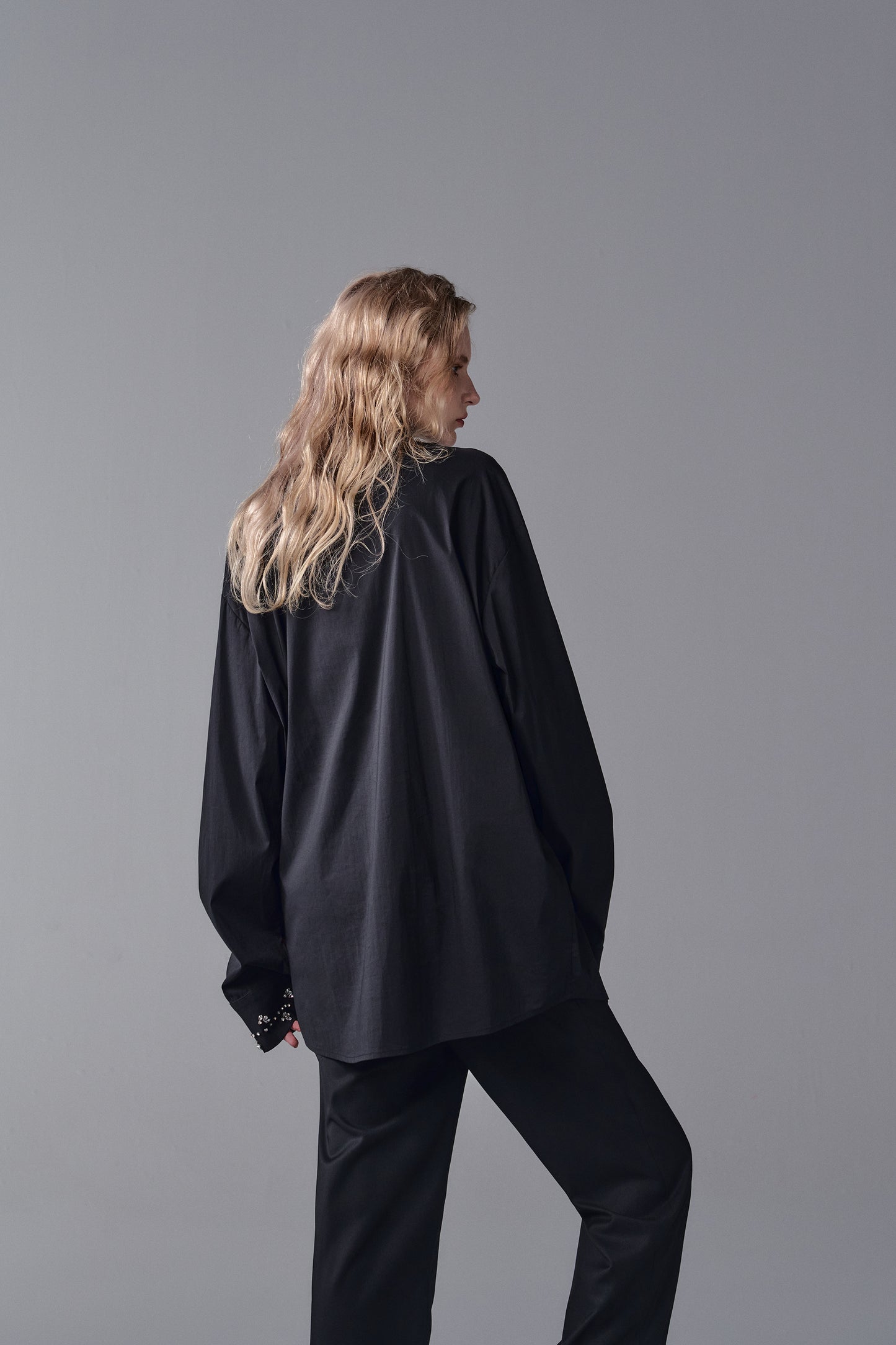 ordúdíordú | Shirt - Wide Textured Black Shirt with Sparkling Diamonds